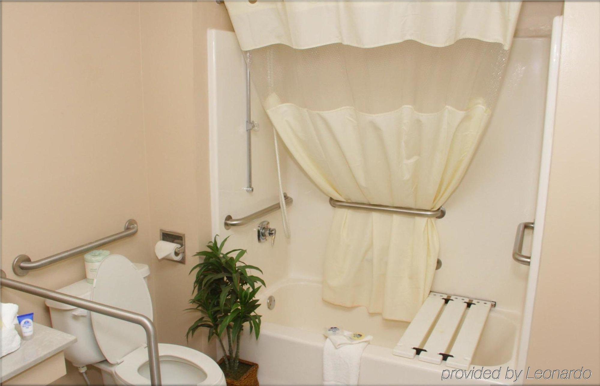 Americas Best Value Inn - Rome Lindale Buitenkant foto
